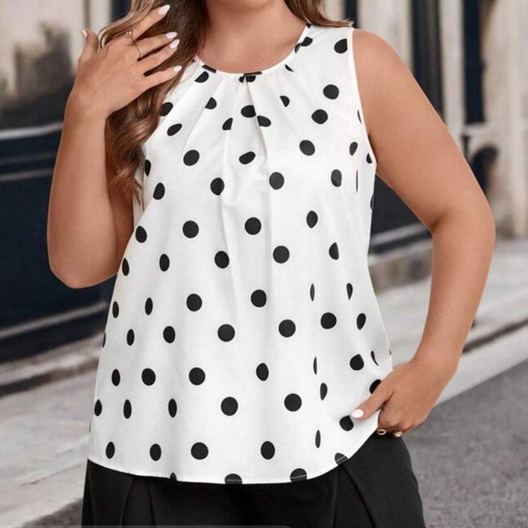 Plus Size Polka Dot Ruched Round Neck Sleeveless Top Blouse Shirt White Black - Picture 4 of 4